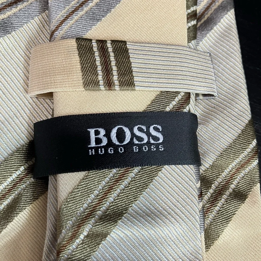 Hugo Boss Silk Necktie Beige Gold Gray Diagonal Stripe Business Designer Italy